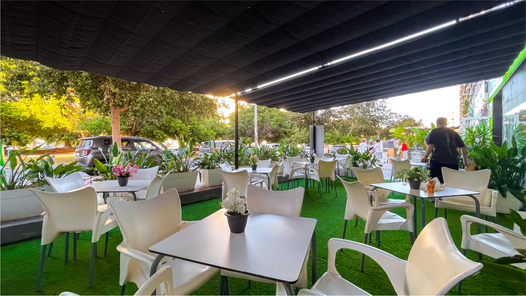 El activo estrella. Un oasis urbano perfecto para el café de la mañana o el aperitivo.