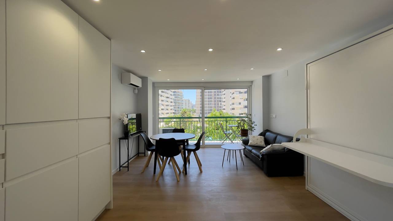 Studio with terrace in PAU 5, steps from the beach
