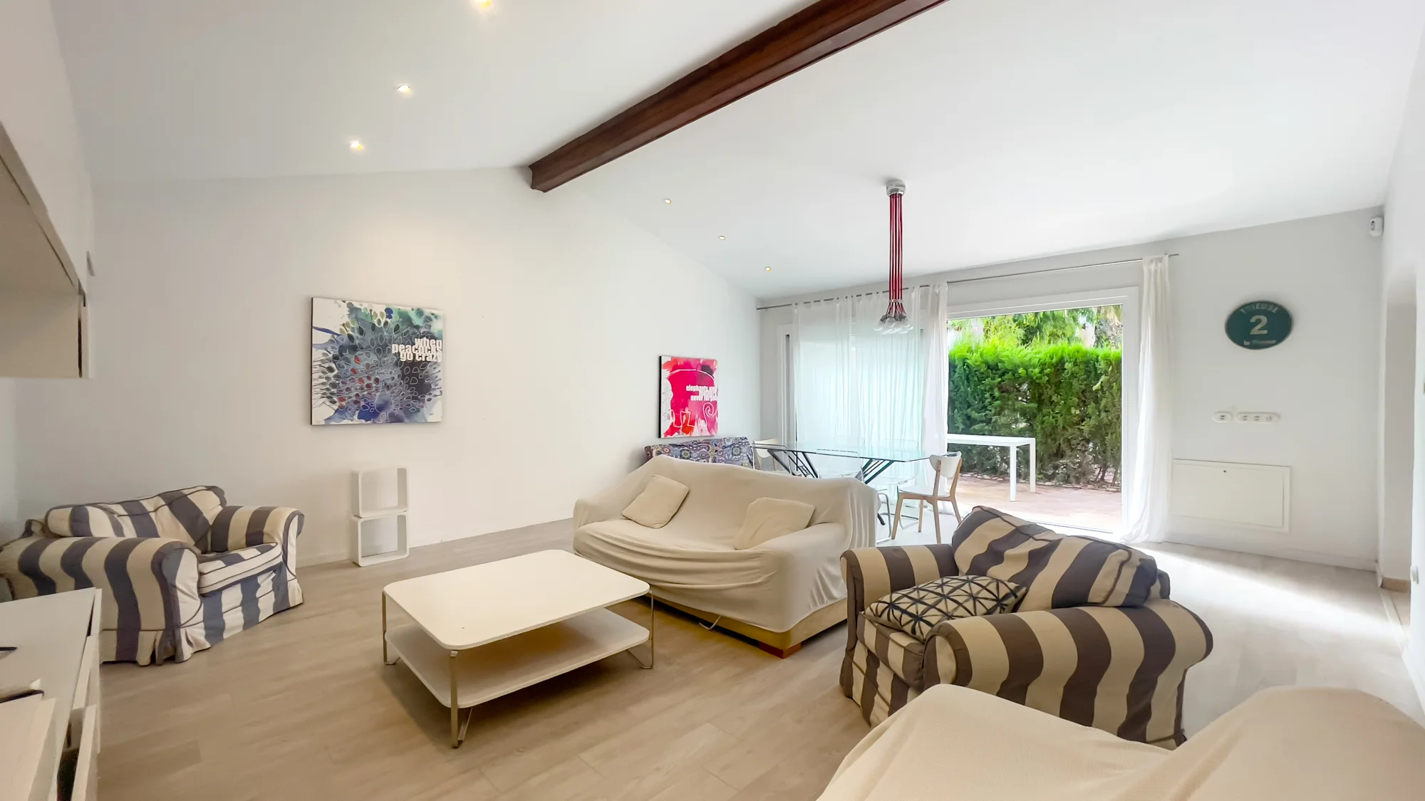 Chalet con piscina y jardín mediterráneo en San Juan pueblo · foto 5
