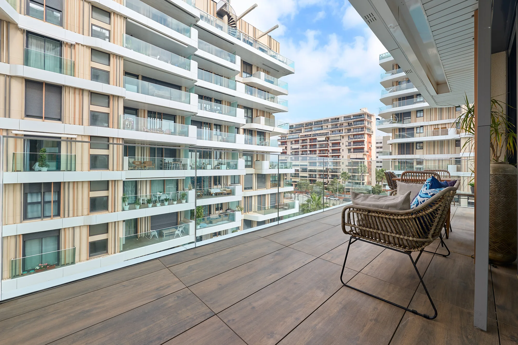 Modern and Bright Apartment in PAU 5 · foto 4
