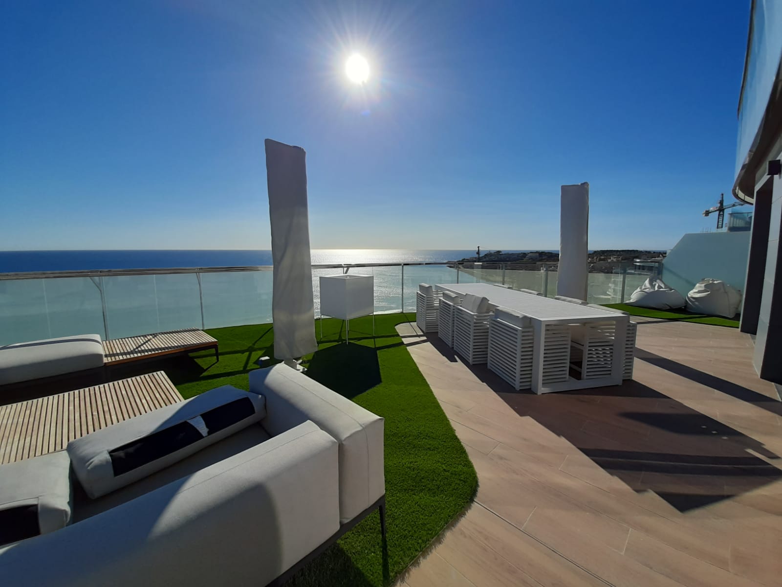 Ático en primera línea de playa, Urbanización Sidi · foto 4