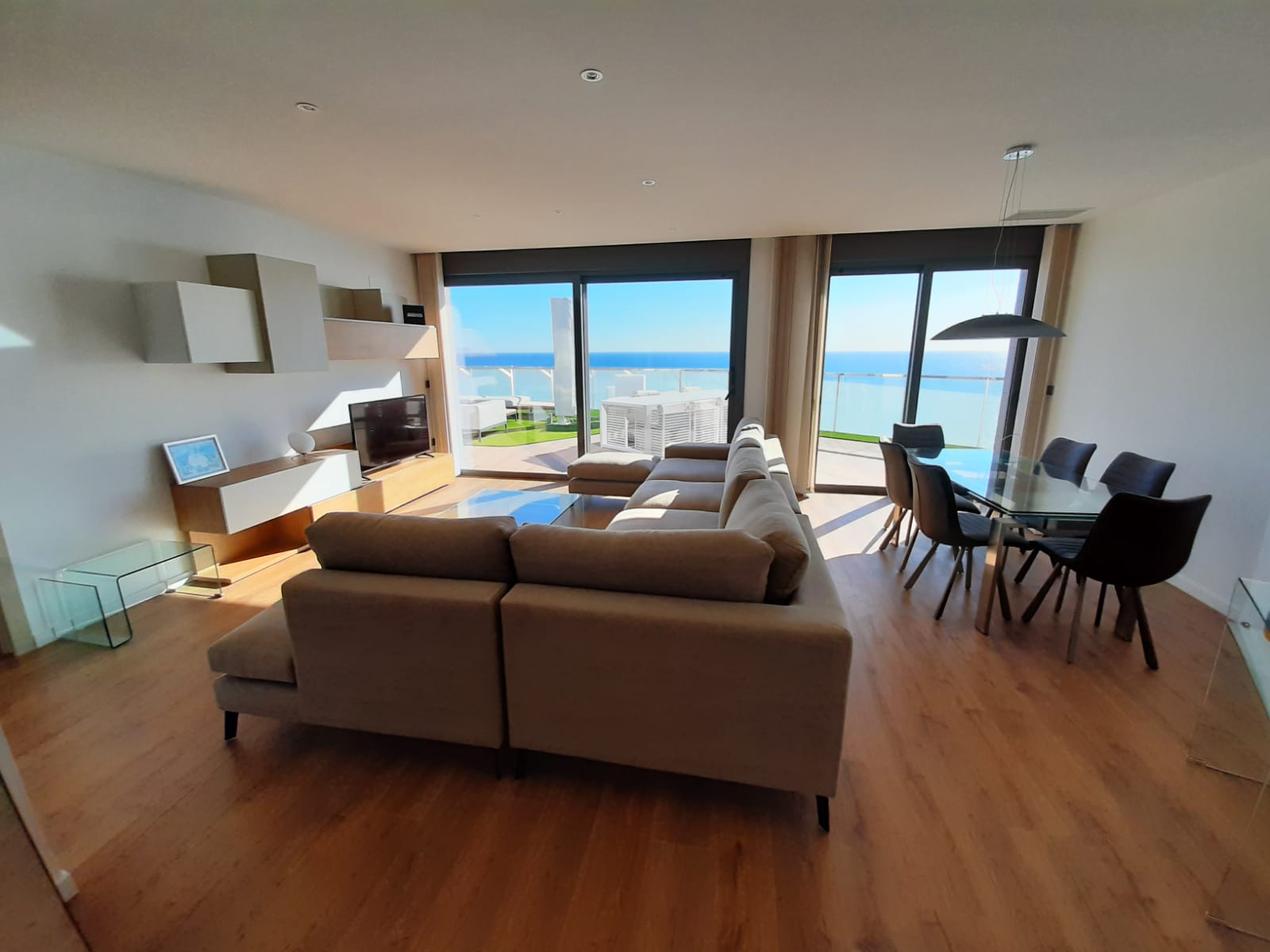 Ático en primera línea de playa, Urbanización Sidi